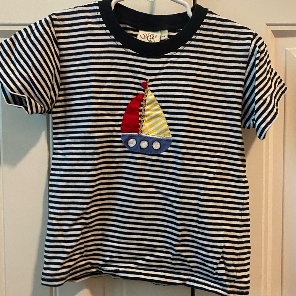Great condition Luigi Kids appliqué sail boat tee shirt